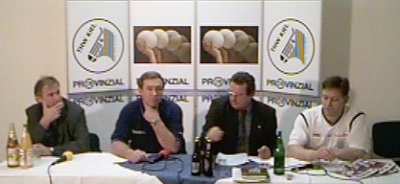 [Bild: Pressekonferenz]