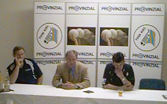 Pressekonferenz. Von links: THW-Trainer Serdarusic, THW-Manager Schwenker, HSG-Trainer Petkovic