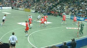 In der ersten Halbzeit agierte der THW zun�chst vor dem Eisenacher Tor zu �berhastet.