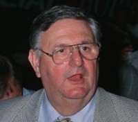 Heinz Jacobsen wurde mit dem  Bundesverdienstkreuz Erster Klasse ausgezeichnet.