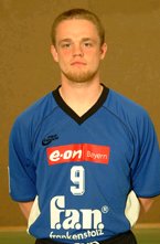 Verst�rkt den R�ckraum:  Snorri Gudjonsson.