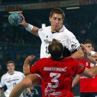 Marcus Ahlm - hier gegen Susic - war kaum zu stoppen war sechs Mal erfolgreich.