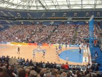 30925 Zuschauer sahen den 31:26-Sieg des THW �ber den TBV Lemgo in der Arena "AufSchalke".