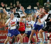 Christian Zeitz wird gestoppt.