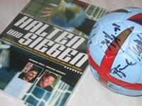 Buch und Ball k�nnen auf www.henningfritz.de ersteigert werden