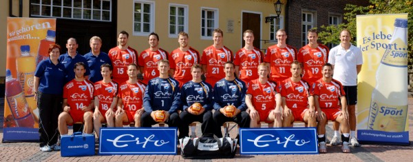 Hinten von links: Betreuer Gierveld, Betreuer Leissink, Przybecki, Ursic, Arrhenius, Bult, L�ning, Glandorf, Schumann, Trainer Lindgren.