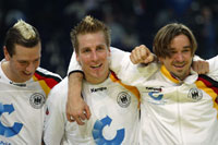 Freude bei der deutschen Mannschaft �ber den f�nften Platz  (vlnr: Pascal Hens, Oliver Roggisch, Volker Michel)