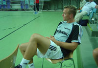 Christian Zeitz hatte nach seiner Roten Karte einen Sitzplatz in der allerersten Reihe.