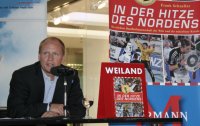 Autor Frank Schneller stellte im Buchhaus Weiland "In der Hitze des Nordens" vor