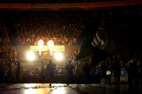 G�nsehautfeeling: Stefan L�vgren f�hrt den THW Kiel in die Ostseehalle.