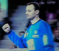 �berragender R�ckhalt bei Ademar: Torh�ter Danijel Saric.