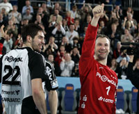 Daumen hoch f�r eine starke Leistung:  Thierry Omeyer und  Nikola Karabatic.