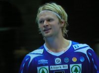 Thomas Larsson sah in der 26. Minute nach dritter Zeitstrafe die rote Karte.