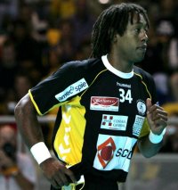 Ex-Welthandballer Jackson Richardson verst�rkt die L�wen im Halbfinale.