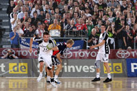 Christian Sprenger gelingt ein Steal in  der Abwehr, wenige Sekunden sp�ter trifft er zum 26:20.