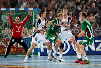 Die starke Kieler Abwehr war der Trumpf im Spitzenspiel gegen G�ppingen.