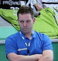 Alfred Gislason nahm im richtigen Moment die Auszeit - danach legte seine Mannschaft eine 5:0-Serie hin.