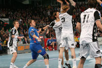 Die Kieler Deckung stand nur in der Anfangsphase kompakt, sp�ter gaben sich f�r Sebastian Prei� Freir�ume.