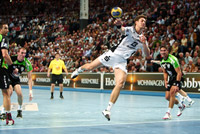 Mit f�nf Treffern in den ersten zwanzig Minuten hatte Kapit�n Marcus Ahlm gro�en Anteil daran, dass sich der THW fr�h absetzen konnte.