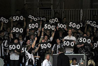 Die mitgereisten THW-Fans zelebrieren den 50:0-"Saisonstart".