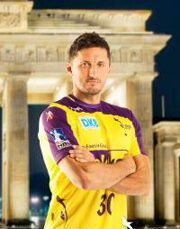 Alexander Petersson ist rechtzeitig zum Spitzenspiel wieder fit.