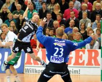 Henrik Lundstr�m erzielte nach seiner Einwechslung drei Tore.