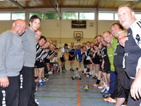 Die beiden Kieler Fanclubs vor dem Endspiel.