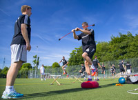 Aron Palmarsson absolviert ein individuelles Trainingsprogramm mit Athletiktrainer  Hinrich Brockmann. 