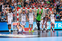 Entt�uschte Kieler nach der Final-Niederlage.