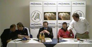 [Bild: Pressekonferenz]