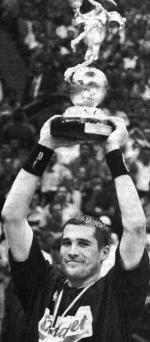 [Bild: Stefan L�vgren mit dem WM-Pokal]