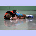 Trainingslager 2005: Neuzugang Pelle Linders liegt ersch�pft am Boden.