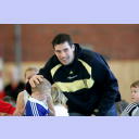 Stefan L�vgren  macht sich in seiner Freizeit f�r den Nachwuchs stark: als Trainer der Minis (6 bis 8 Jahre) des TSV Melsdorf.