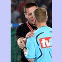 Gislason im Gespr�ch mit Schiedsrichter Methe.