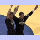 Abwehrchef Klaus-Dieter Petersen mit Volker Zerbe (links).