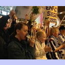 EHF-Pokal-Finale 2002, R�ckspiel: 200 Fans empfingen den THW am Flughafen.