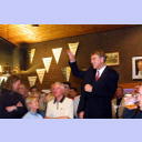 EHF-Pokal-Finale 2002, R�ckspiel: Empfang am Vereinsheim - Ansprache von OB Gansel.