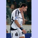 Adrian Wagner greift sich nach einem Foul an den Hals.