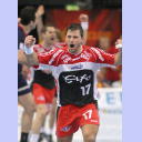 2. Halbfinale:  Nordhorns Ljubomir Vranjes jubelt und reckt die F�uste in die H�he.