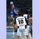 Plocks Michal Matysik steigt im R�ckraum hoch.