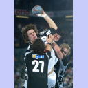 Kim Andersson wird attackiert.