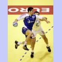 EM 2006: GER - FRA: Nikola Karabatic gegen Andrej Klimovets.
