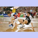 S�ren Stryger und Nikola Karabatic am Boden.