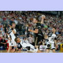 Michael V. Knudsen bricht durch.