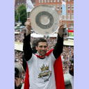 Der K�ptn und die Schale.