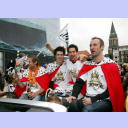 Autokorso zum Rathaus.