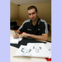 Igor Anic beim Zeichnen.