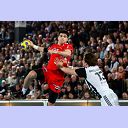 Ahlm attackiert Vuckovic.