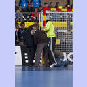 WM 2013: GER-FRA: Das Tor musste wieder befestigt werden.