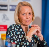 Sabine Holdorf-Schust.